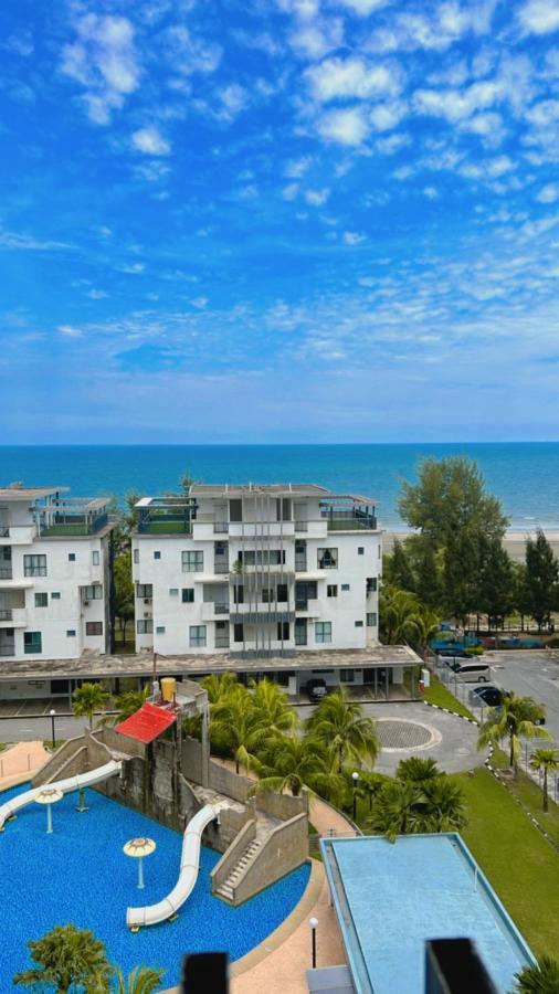 Swiss Garden Pool Sea View Luxury & Family Apartment Kuantan