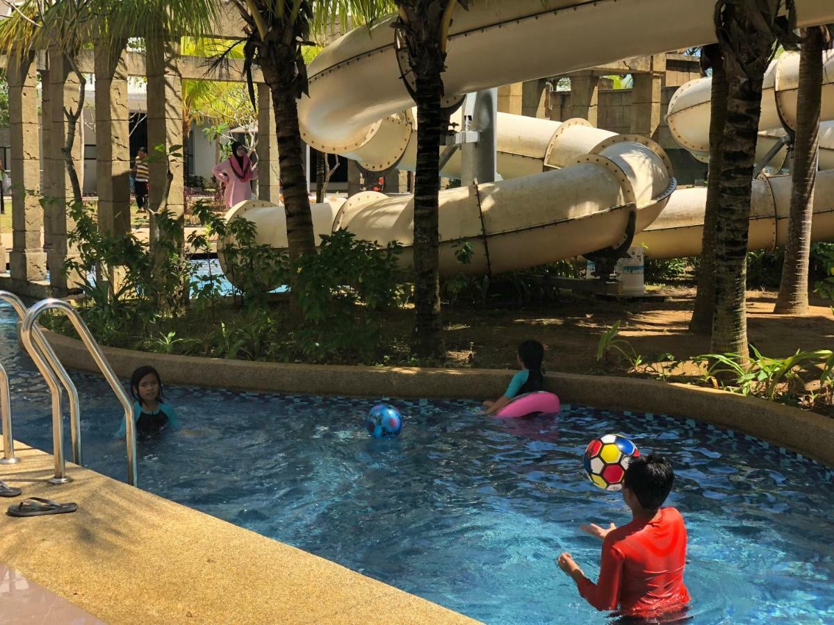 Swiss Garden Pool Sea View Luxury & Family Pangsapuri