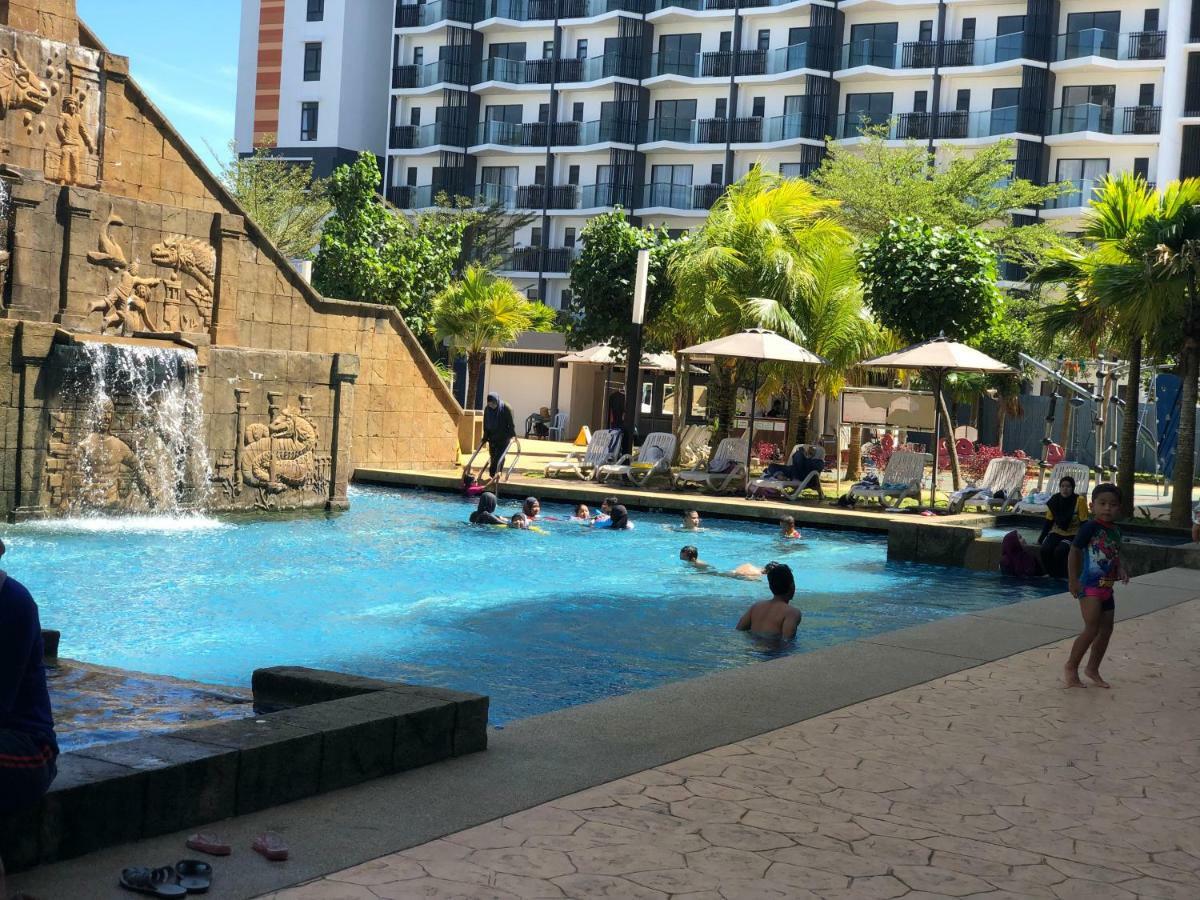 Swiss Garden Pool Sea View Luxury & Family Kuantan